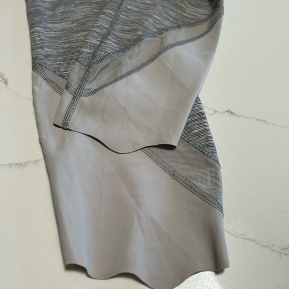 Lululemon Athletica Gray Cropped Leggings - Picture 3 of 8